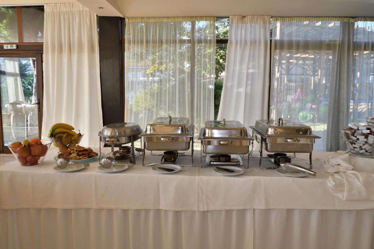 Trílofon Four Seasons Hotel מראה חיצוני תמונה