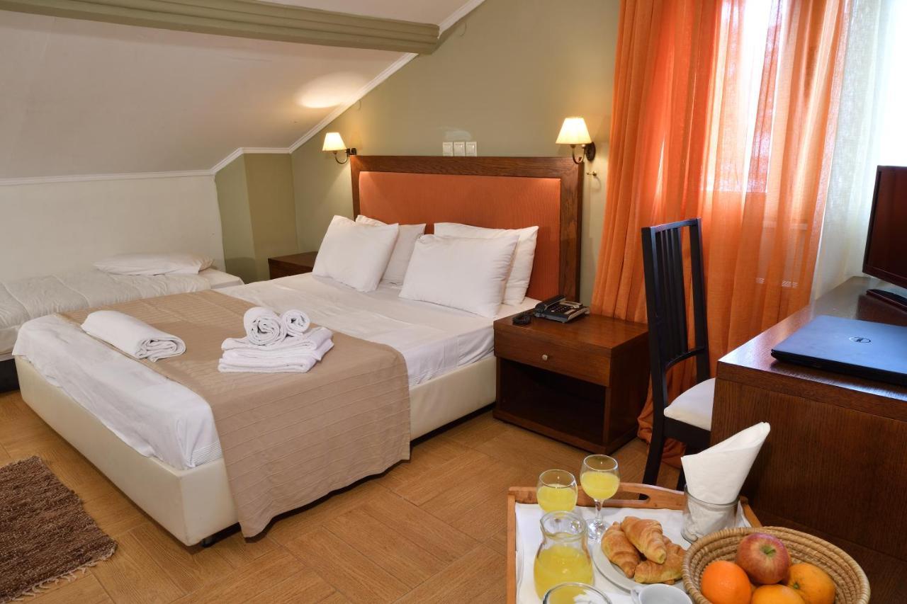 Trílofon Four Seasons Hotel מראה חיצוני תמונה