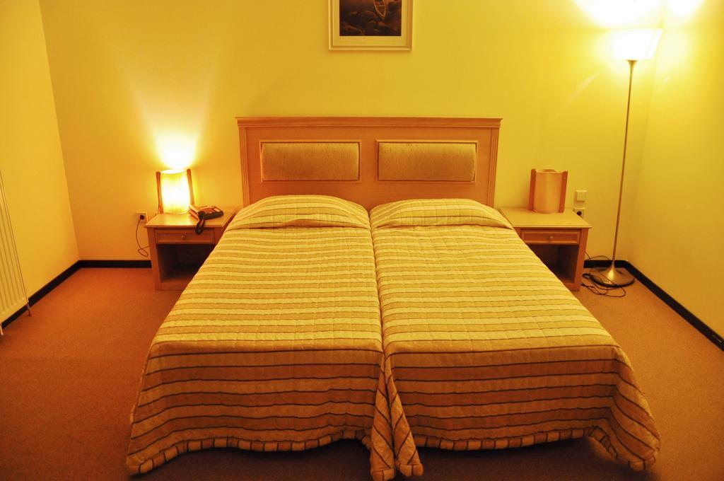 Trílofon Four Seasons Hotel מראה חיצוני תמונה